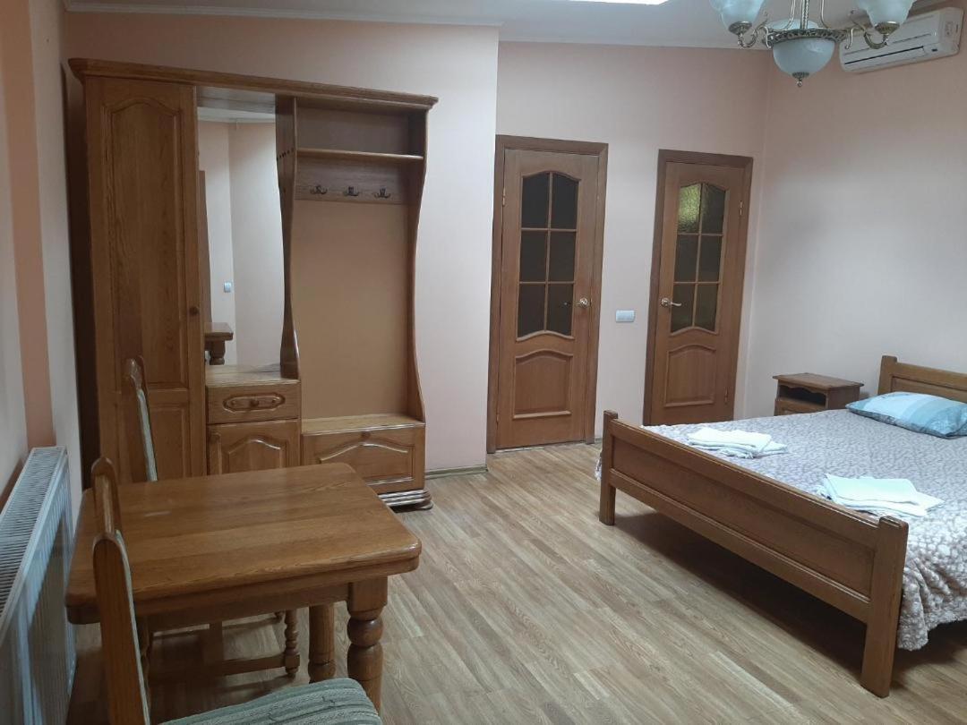 Hotel Nikolet Mukatsjeve Eksteriør bilde